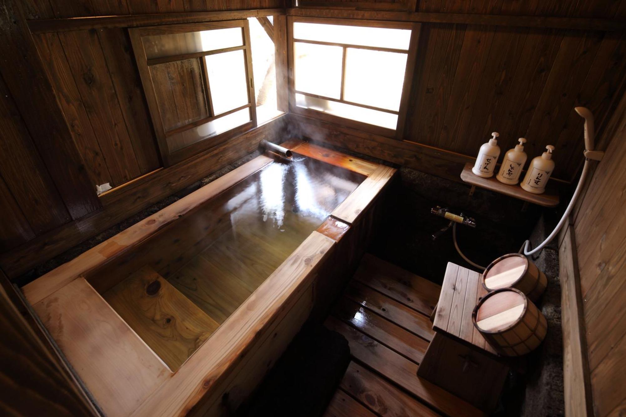 فندق Kurokawa Onsen Oyado Noshiyu ميناميوغوني الغرفة الصورة